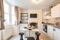 Stylish Modern Two Bedroom Fishermans Cottage Central Brighton - Bed and Breakfast Brighton and Hove