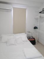Hermoso Apartaestudio, privado, acogedor, super aseado, excelente ubicación! - B&B
