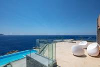B&B Ágios Pávlos - Seafront luxury villa with infinity pool & devine views! - Bed and Breakfast Ágios Pávlos