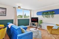 30 percent OFF! Exquisite Gems of Southampton! - 3 Bed - B&B Totton