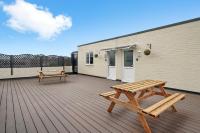 30 percent OFF! Exquisite Gems of Southampton! - 3 Bed - B&B Totton
