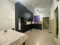 Farnira Exclusive Homestay - B&B Kampung Raja