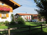 Ferienwohnungen Rosenegger - B&B Staudach-Egerndach