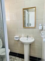Deleted Safi Neat & Cozy Suite - Bed and Breakfast Oos-Londen