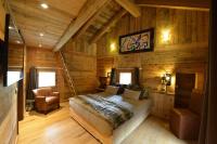 La Maison de Dolphe Chalet de Charme & Art gallery - B&B Brusson