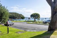 Columbia 1 12 Columbia Close large unit with fantastic water views - B&B Nelson Bay
