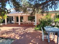 Villa con piscina mozzafiato, giardino e barbecue - B&B Polignano a Mare