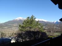 EMBRUN Superbe appartement classé 3 étoiles tout équipé avec vue sur montagnes - B&B Saint-Sauveur
