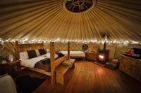 B&B Cauldon - Secret Cloud House Holidays Luxury Yurts with Hot Tubs - Bed and Breakfast Cauldon