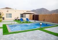 Fujairah Farmstay Mountain view Pool BBQ Kids area - B&B Fujairah