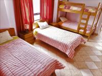 Quadruple Room with Private Bathroom