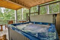 NEW Modern Cabin! 2 Large Decks, Hot Tub, Sleeps 8 - Chambres d'hôtes Ellijay