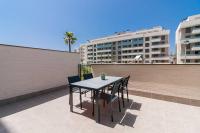 LivinMálaga Los Álamos Suites II - Chambres d'hôtes Torremolinos