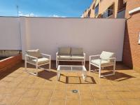 Piso junto metro, gran terraza y parking gratis - B&B Granada