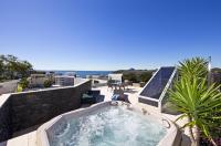 B&B Nelson Bay - Harbour View Penthouse - The Perfect Location - Bed and Breakfast Nelson Bay