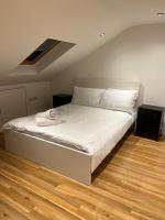 Deluxe Double Room with Shower