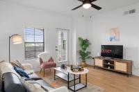 CozySuites Chandler with 2 pools, jacuzzi, arcade! - B&B