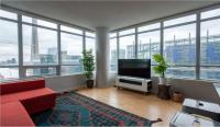 Toronto Downtown Core Two Bedroom Condo with CN Tower View, Free Parking - B&B Toronto