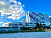 Castle Beach Resort Condo Penthouse or 1BR Direct Ocean View -just remodeled- - B&B