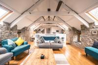 B&B St Davids - Stunning Converted Granary in Heart of St Davids - Bed and Breakfast St Davids