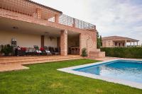 Villa Alcotán Layos by Toledo AP - B&B