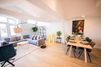 B&B Rotterdam - Happily 2 Bedroom Serviced Apartment 75m2 -NB306H- - Bed and Breakfast Rotterdam