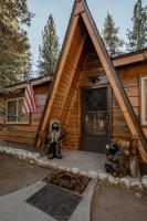 Hot tub*kids room*family cabin - Chambres d’hôtes Big Bear City