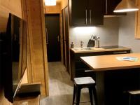 Appartement Rénové à Val Thorens - 4 Pers, 1 Ch + Cabine, Wifi, Skis aux Pieds, Balcon - FR-1-637-44 - Chambres d'hôtes Val Thorens