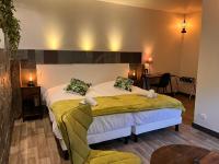 Camera Matrimoniale/Doppia con Letti Singoli con Bagno Privato