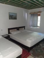 Chambre Double ou Lits Jumeaux avec Lit d'Appoint