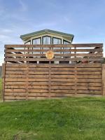 Caravan Rabbit House No 81 at Three Lochs Holiday Park - Chambres d’hôtes Newton Stewart