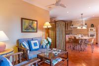 Townhouse with pool and mountain views, just 5 min - B&B