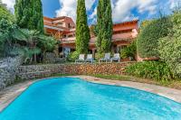 Townhouse with pool and mountain views, just 5 min - B&B Pollença