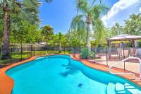 Spacious Satellite Beach Home Walk to Shore! - B&B