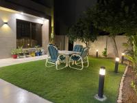 Family Friendly 2-Bedroom Home Upper Portion with Parking - B&B Lahore