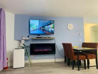 B&B Canmore - Romantic 1-Bedroom Serviced Apartment Kitchen & AC 143 - Bed and Breakfast Canmore