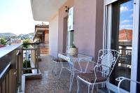 Κεντρικό και ευρύχωρο οροφοδιαμέρισμα - B&B Kastoria