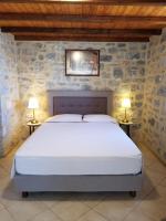 Room 5 - Studio with Sea View