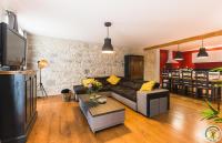 Les Gîtes du château - Le loft HENRI IV - Magnifique Appartement face au château - B&B Nérac