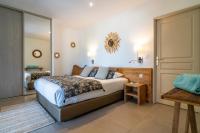 Deluxe Two-Bedroom Apartment with Hot Tube