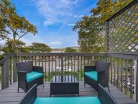 Deck View of Hudson River & Mt Beacon / Boho Suite - Bed and Breakfast