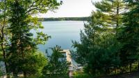 Lakefront Home 4 Bedroom 4 Bath Sleeps 12 - B&B Waupaca