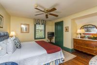 King Room - Room 300