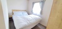 Summer Breeze Caravan, PG160 Golden Palm Resort, Skegness - B&B Chapel Saint Leonards
