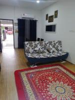 Sobey Laris Homestay RAZLEEN - B&B