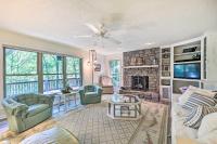 Furnished Deck with Views Hot Springs Cottage - Ferienwohnung Hot Springs Village