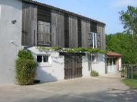 Gîte charmant au bord de l'eau avec canoës, terrasse et jardin à Damvix, au cœur du Marais Poitevin. - FR-1-426-354 - Chambres d'hôtes Damvix