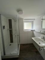 Ferienwohnung mit 2 Schlafzimmern - Souterrain 