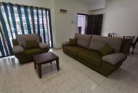 3Room 10pax SR Landed Comfy 5 Star Sofa&Bed 4 Parking - B&B Seri Kembangan