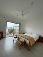 Deluxe Double Room with Balcony and Sea View
